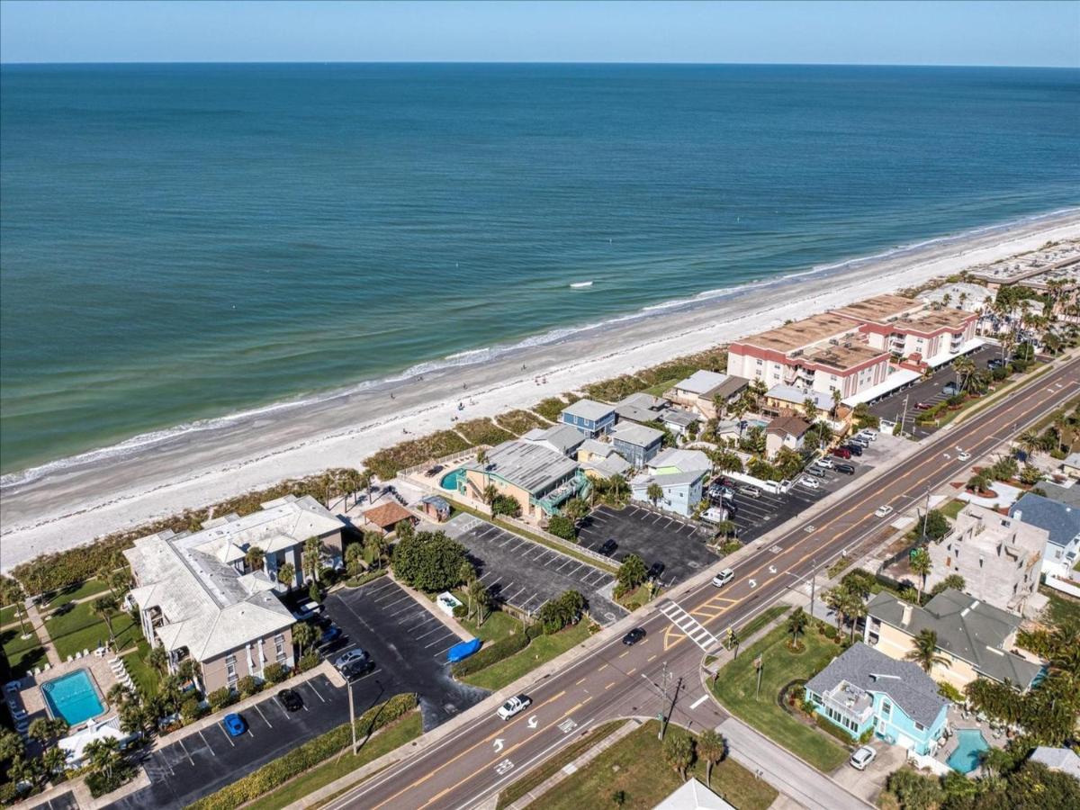 Chateau 6W Alluring Beachfront Condo Clearwater Beach Exterior photo